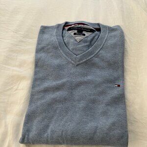 Tommy Hilfiger Large Light Blue Sweater